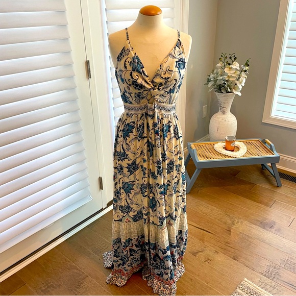 Angie Dresses & Skirts - Beautiful Angie Maxi Dress